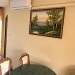 Katalin Apartmanhaz Διαμέρισμα *