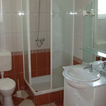 Katalin Apartmanhaz Appartement