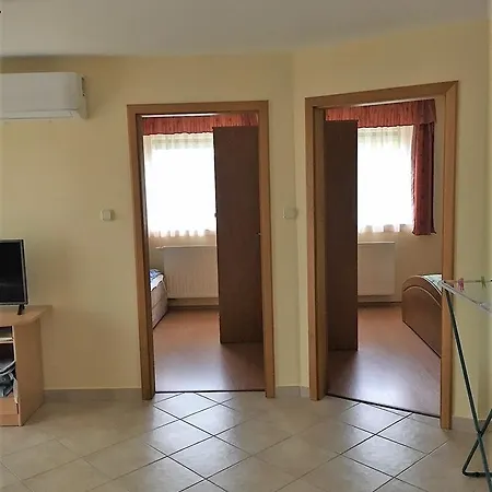 Katalin Apartmanhaz Appartement *