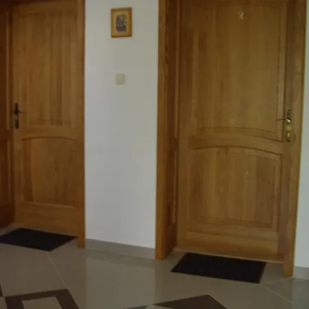Katalin Apartmanhaz 아파트 잘라카로쉬