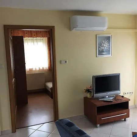 Katalin Apartmanhaz Appartement *