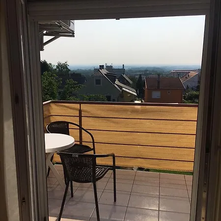 Katalin Apartmanhaz Appartement