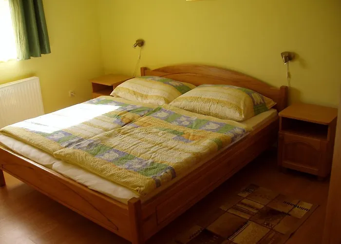 Katalin Apartmanhaz דירה *