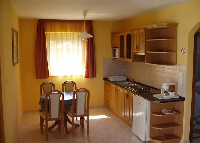 דירה Katalin Apartmanhaz