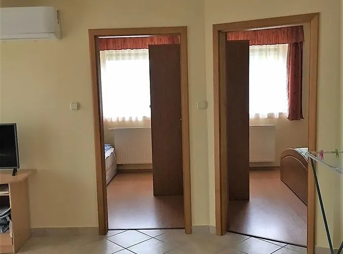 Katalin Apartmanhaz Lägenhet *