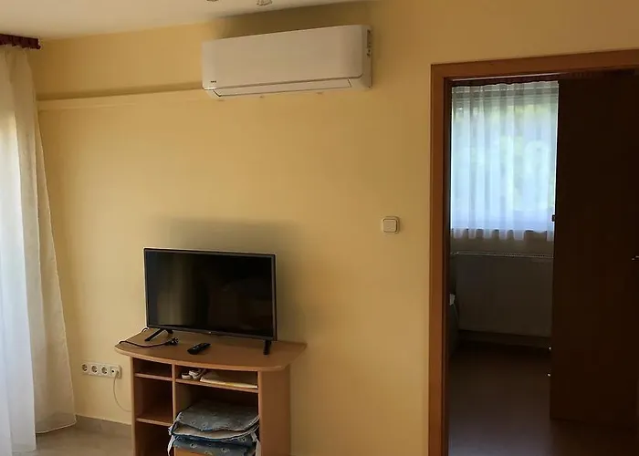 Lägenhet Katalin Apartmanhaz *